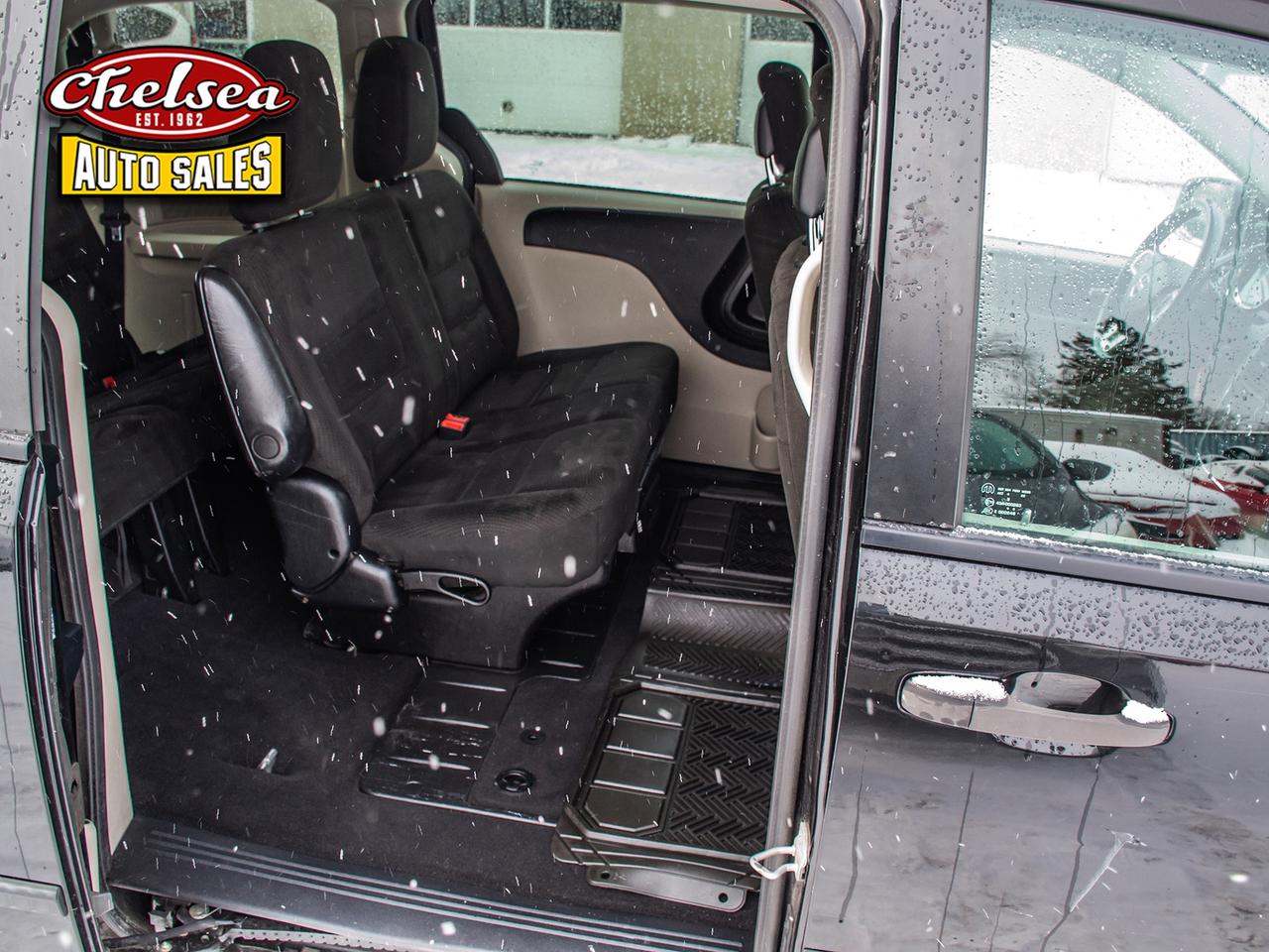 2015 Dodge Grand Caravan SE Photo