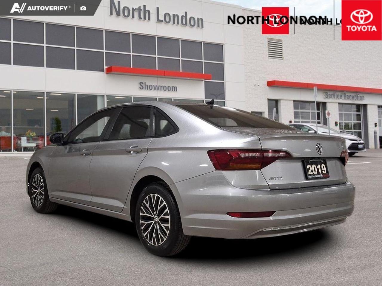 2019 Volkswagen Jetta 1.4 TSI Highline (A8) 4dr Sedan Photo3