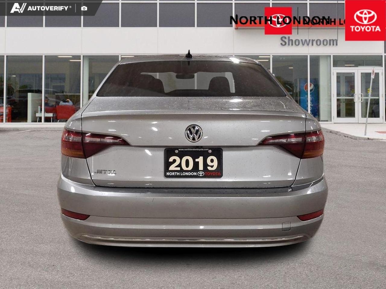 2019 Volkswagen Jetta 1.4 TSI Highline (A8) 4dr Sedan Photo4