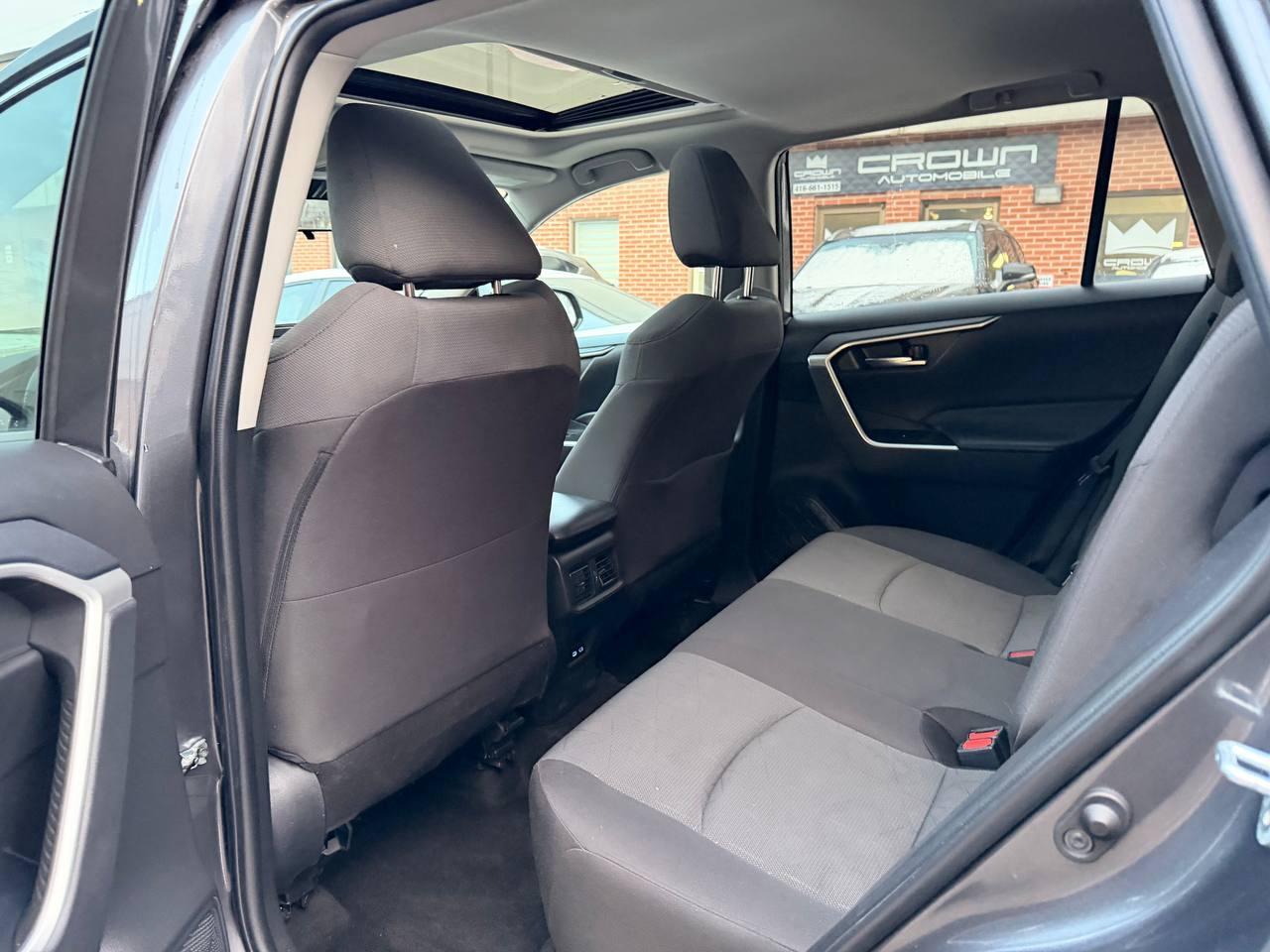 2022 Toyota RAV4 XLE AWD Photo