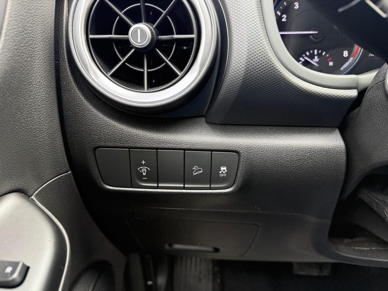 2022 Hyundai KONA 2.0L Preferred FWD Photo