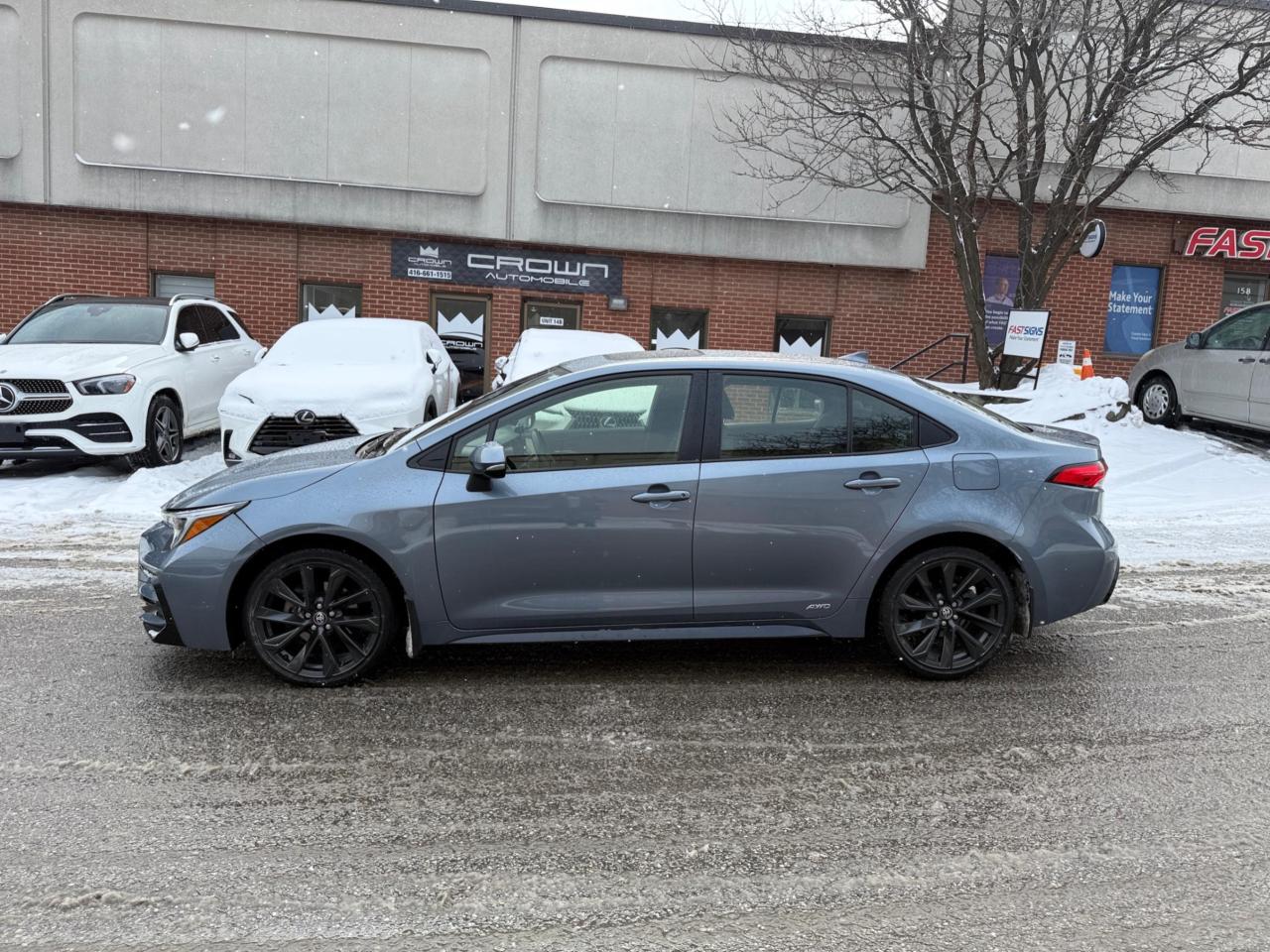 2025 Toyota Corolla Hybrid SE CVT AWD Photo