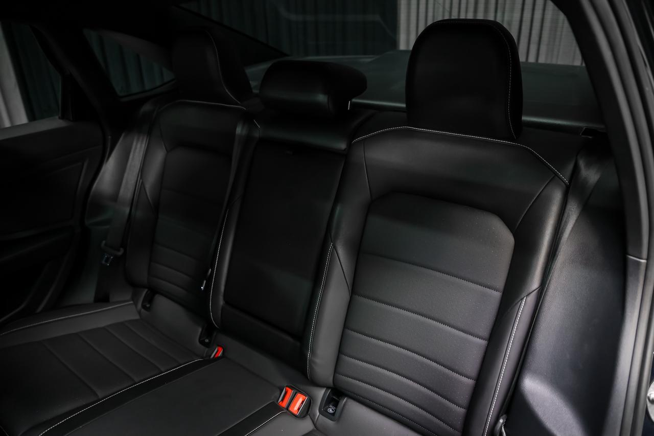 2023 Volkswagen Jetta COMFORTLINE SPORT 1OWNER NOACCIDENT LEATHER ROOF Photo