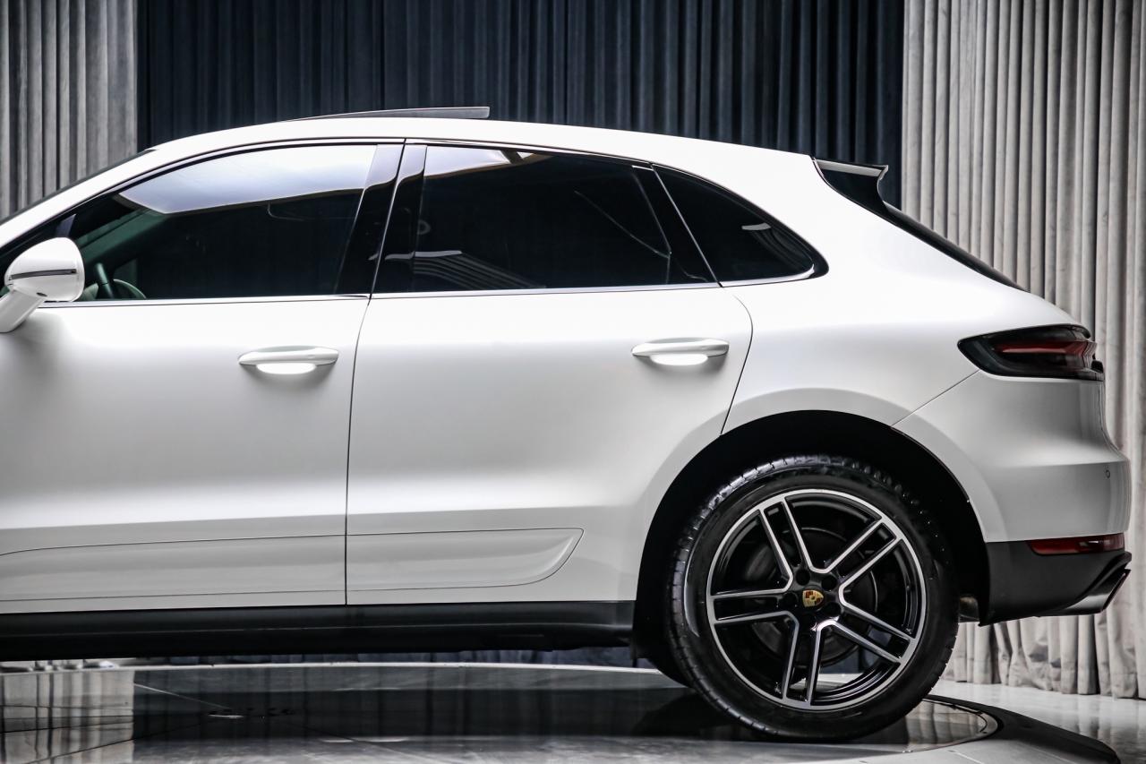 2020 Porsche Macan S PREMIUM PLUS AWD NOACCIDNT LOWKMS PDLS+ REDINT Photo