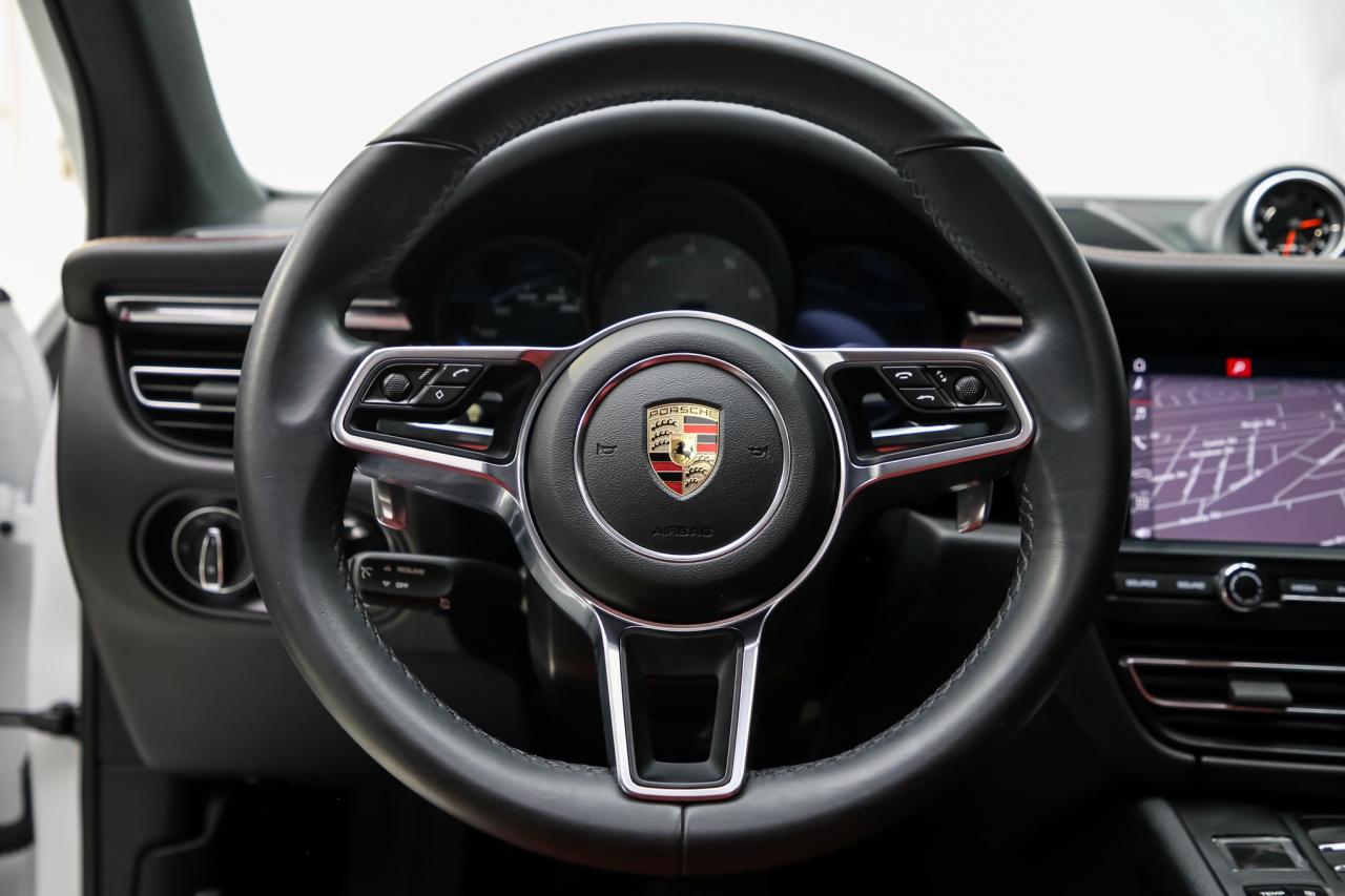 2020 Porsche Macan S PREMIUM PLUS AWD NOACCIDNT LOWKMS PDLS+ REDINT Photo