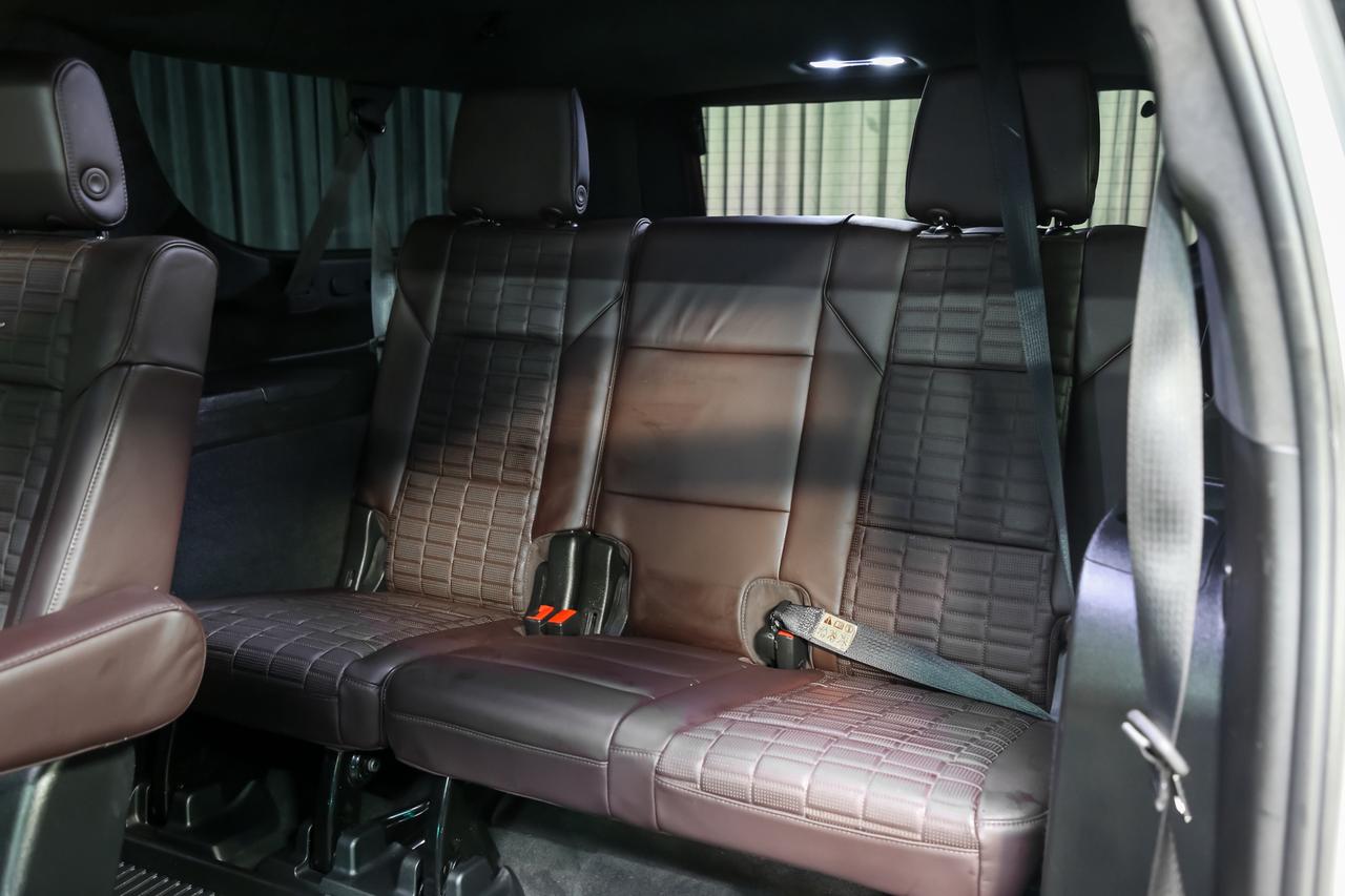 2022 Cadillac Escalade ESV SPORT PLATINUM 4WD REAR.TV NOACCIDENT SERV.REC Photo