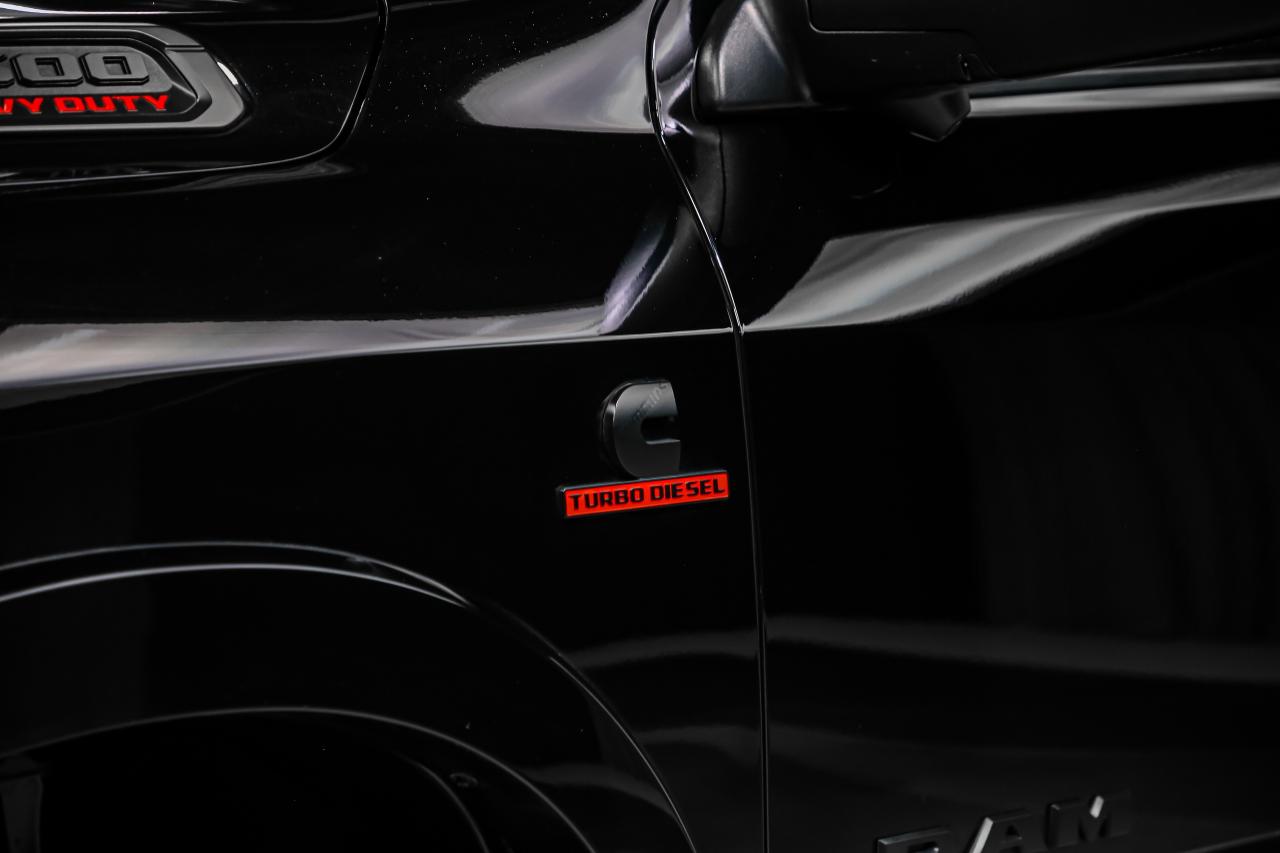 2022 RAM 2500 LARAMIE CREW CAB 6.7L CUMMINS NIGHT EDITION 4X4 Photo