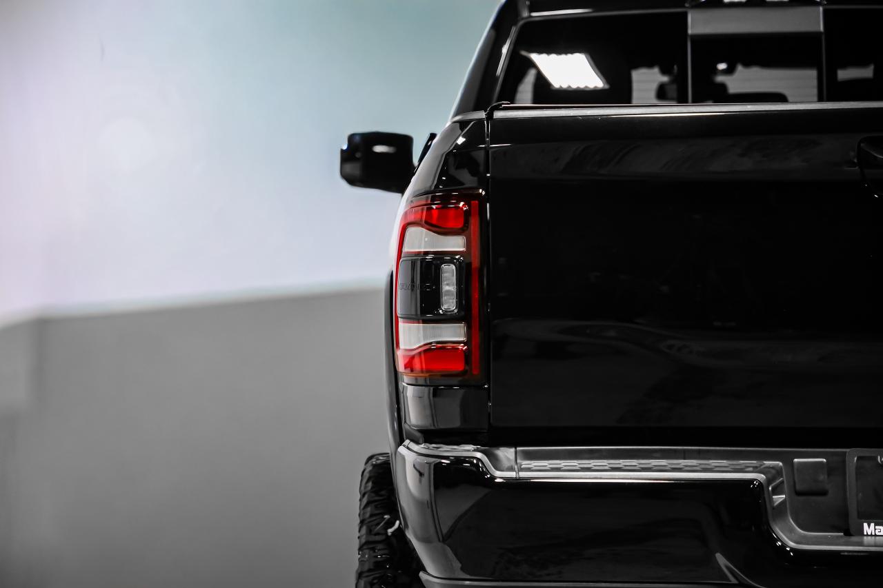 2022 RAM 2500 LARAMIE CREW CAB 6.7L CUMMINS NIGHT EDITION 4X4 Photo