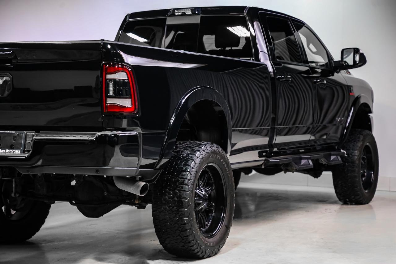 2022 RAM 2500 LARAMIE CREW CAB 6.7L CUMMINS NIGHT EDITION 4X4 Photo