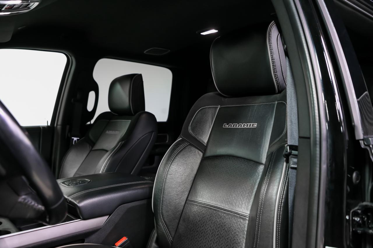 2022 RAM 2500 LARAMIE CREW CAB 6.7L CUMMINS NIGHT EDITION 4X4 Photo