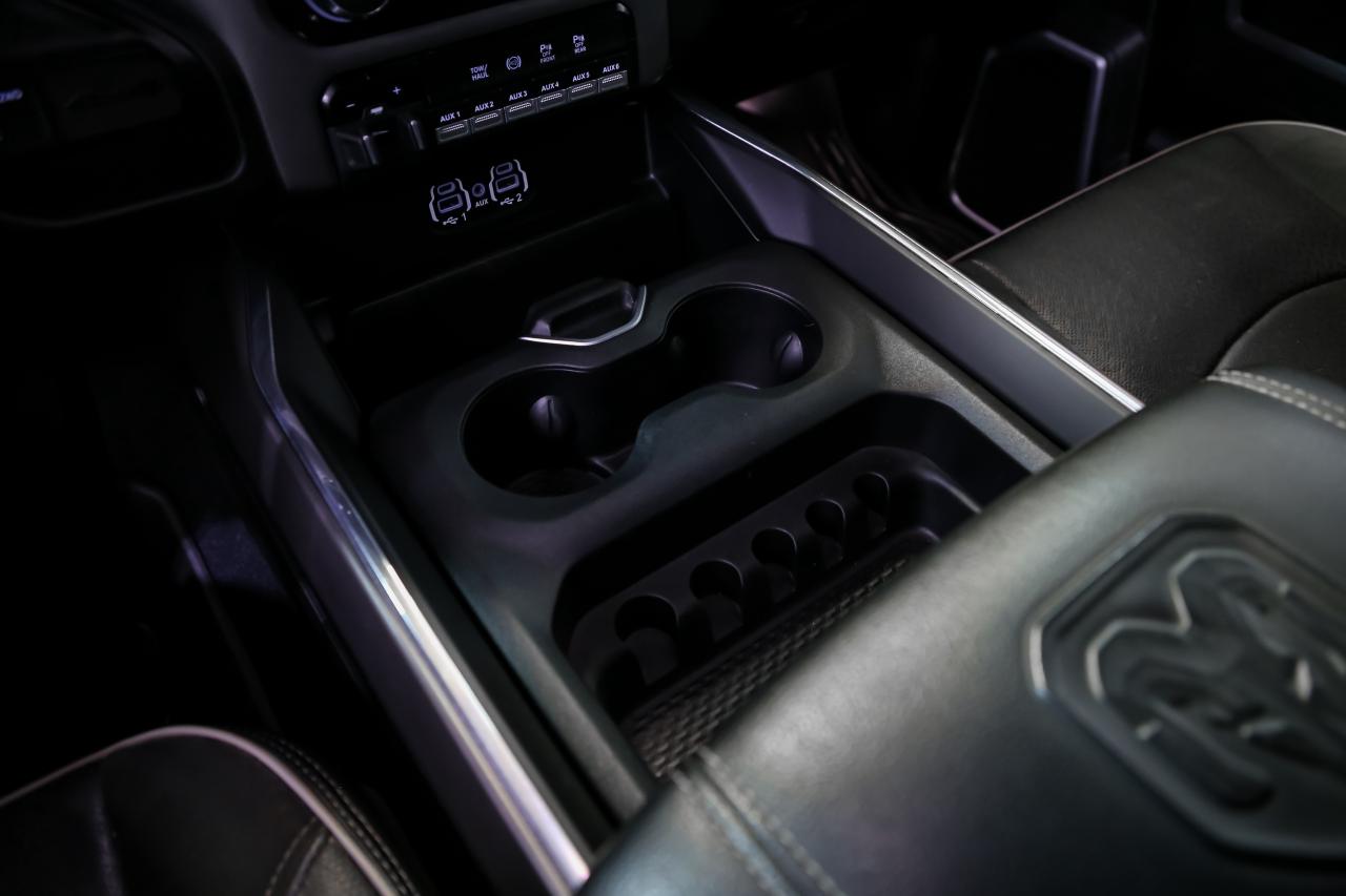 2022 RAM 2500 LARAMIE CREW CAB 6.7L CUMMINS NIGHT EDITION 4X4 Photo