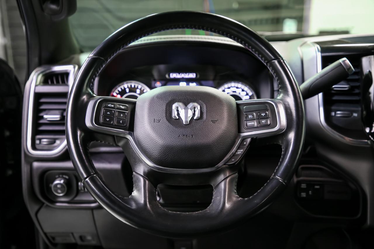 2022 RAM 2500 LARAMIE CREW CAB 6.7L CUMMINS NIGHT EDITION 4X4 Photo