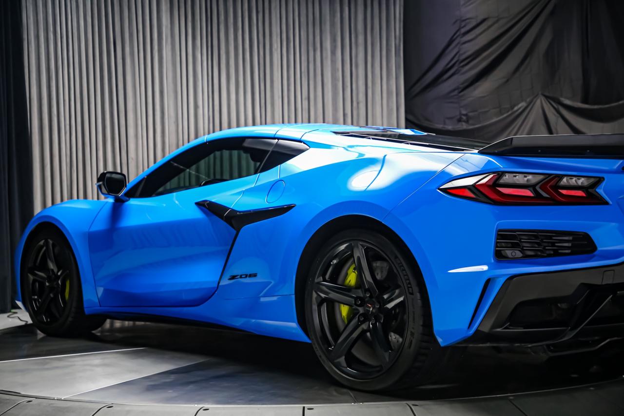 2023 Chevrolet Corvette Z06 COUPE 3LZ 670HP CARBONWHEELS CERAMICBRAKE LIFT Photo