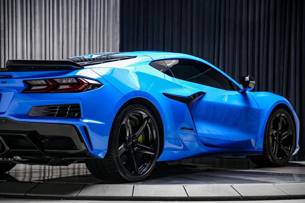 2023 Chevrolet Corvette Z06 COUPE 3LZ 670HP CARBONWHEELS CERAMICBRAKE LIFT Photo