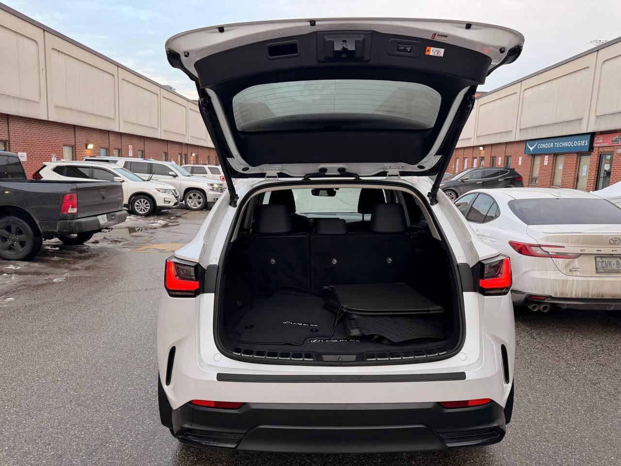 2024 Lexus NX NX 350h AWD , PREMIUM PKG, LEATHER, SUNROOF Photo