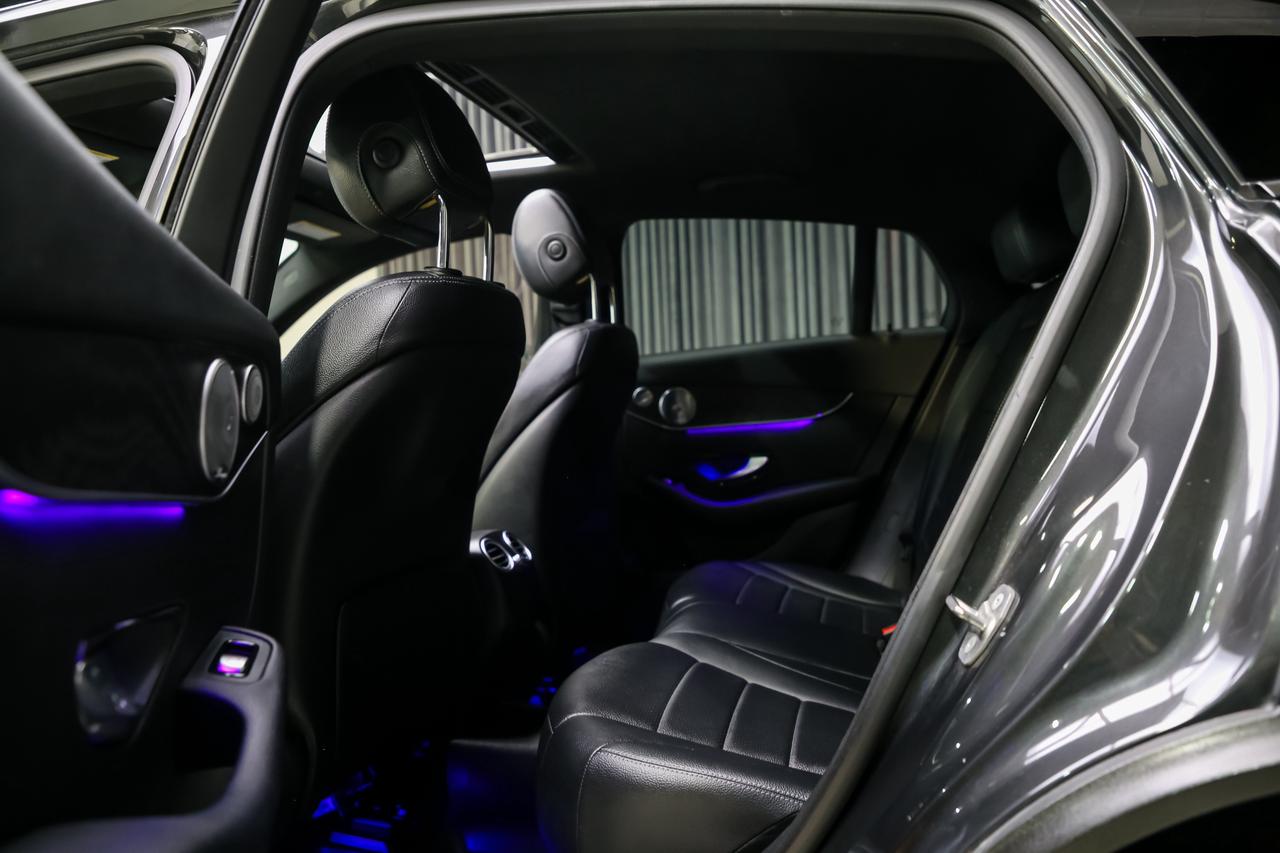2020 Mercedes-Benz GLC 300 4MATIC COUPE AMG LINE LOADED NOACCIDNT NITEPKG Photo