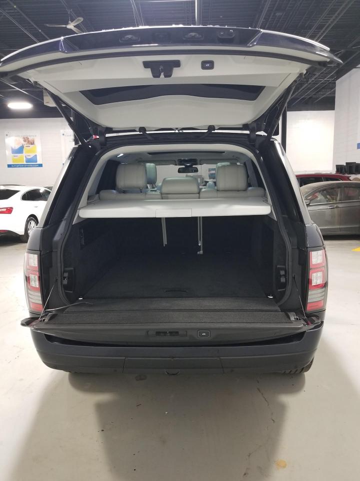 2016 Land Rover Range Rover 5.0L V8 Supercharged 4dr 4x4 Photo