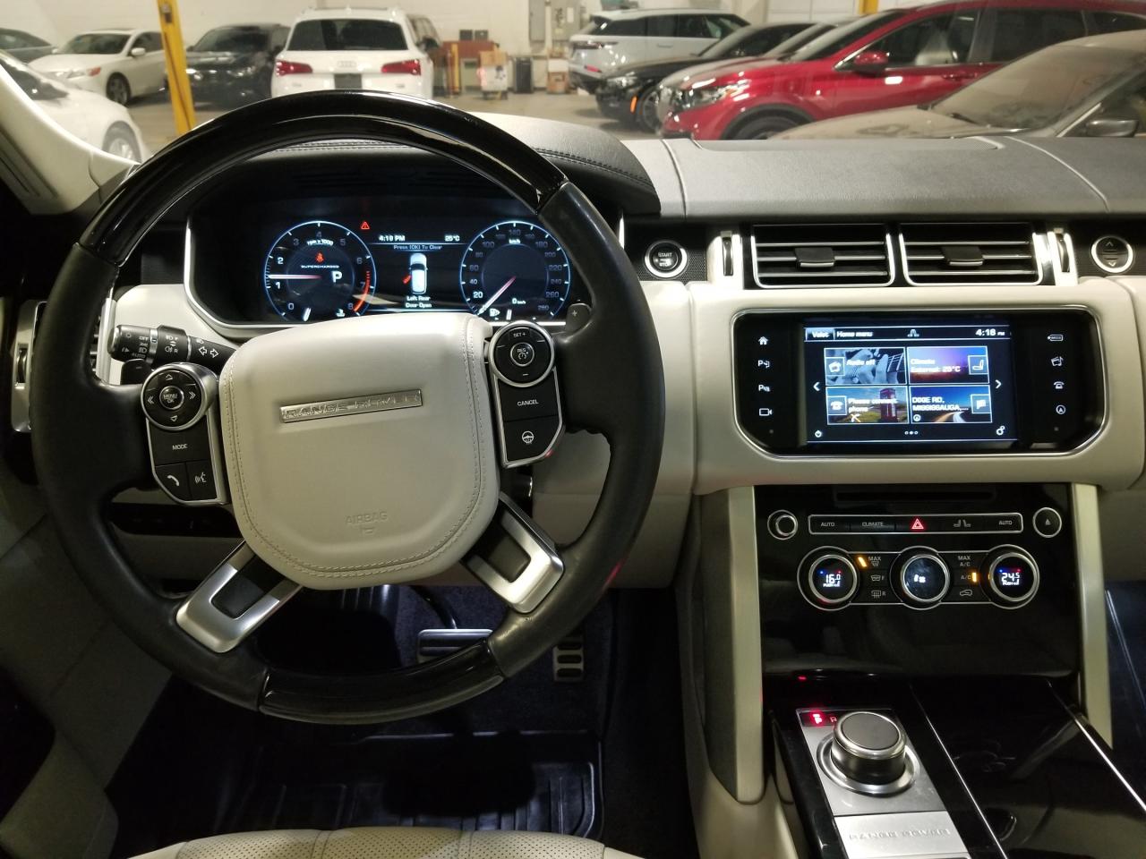 2016 Land Rover Range Rover 5.0L V8 Supercharged 4dr 4x4 Photo