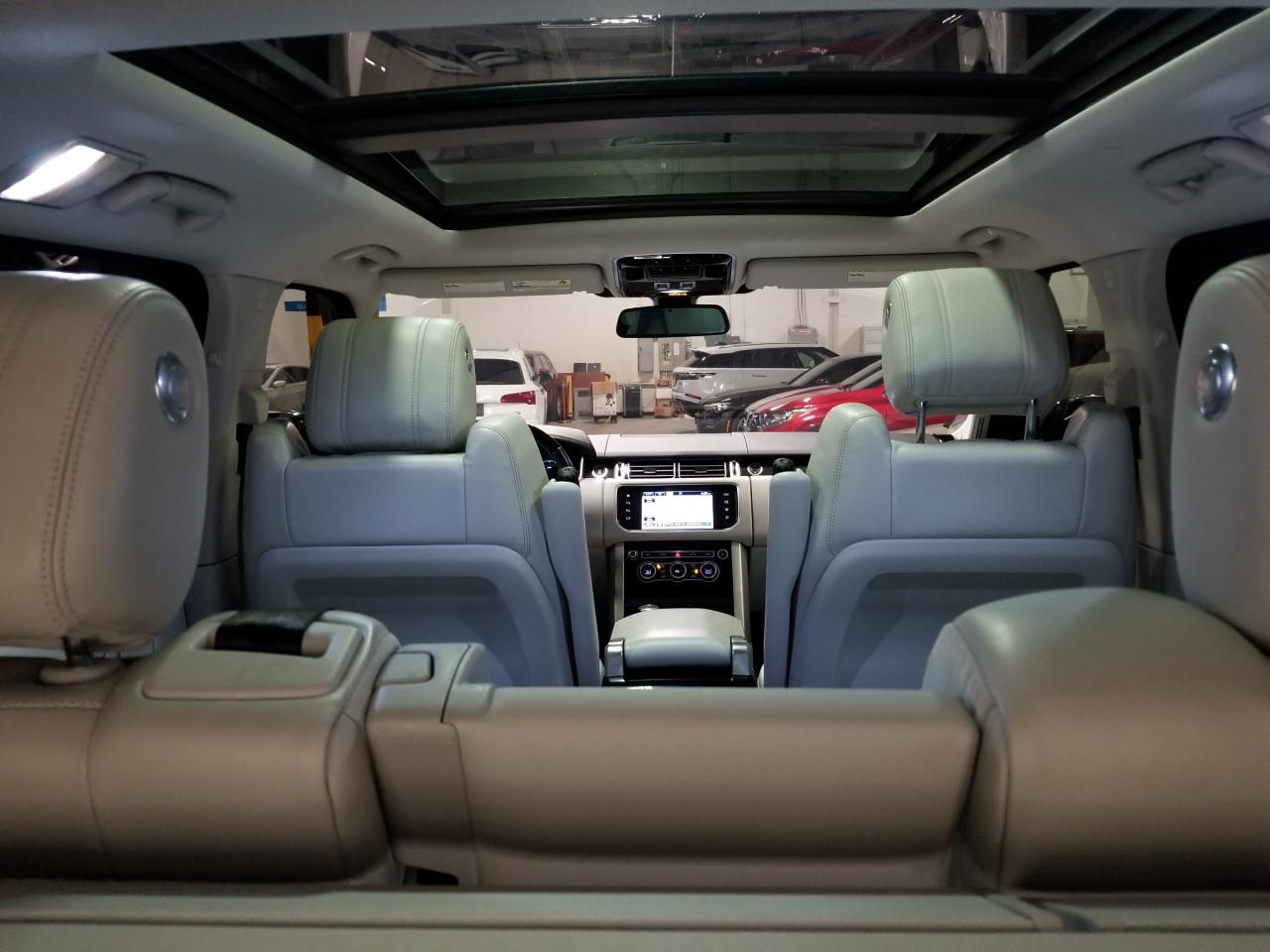 2016 Land Rover Range Rover 5.0L V8 Supercharged 4dr 4x4 Photo