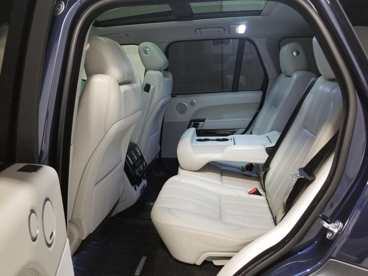 2016 Land Rover Range Rover 5.0L V8 Supercharged 4dr 4x4 Photo