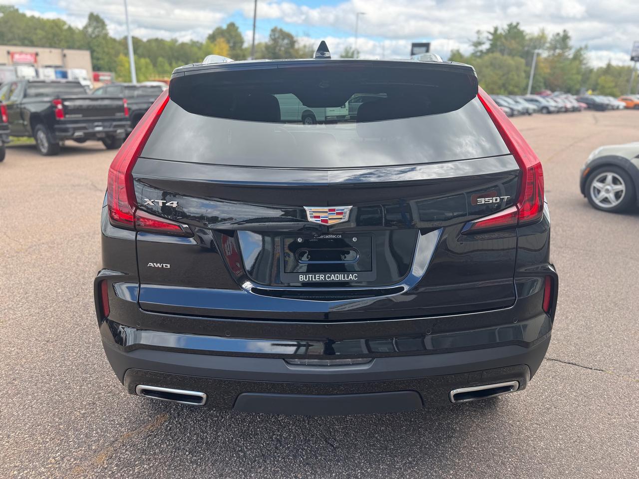 2024 Cadillac XT4 Premium Luxury 4dr All-Wheel Drive Photo3