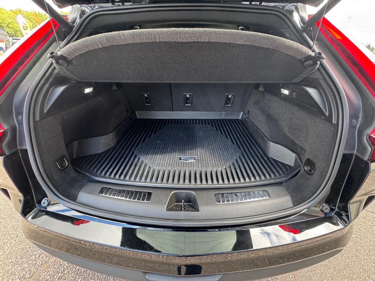 2024 Cadillac XT4 Premium Luxury 4dr All-Wheel Drive Photo