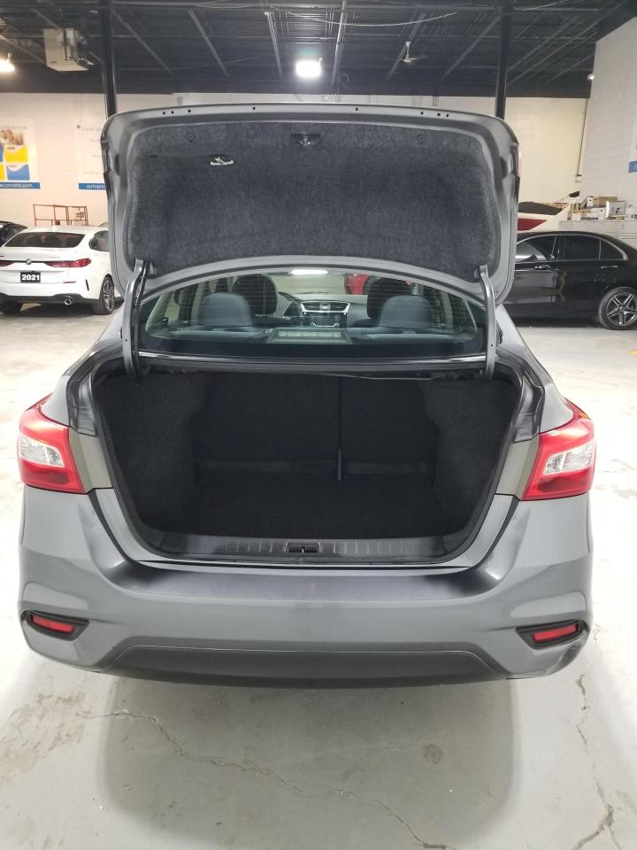 2018 Nissan Sentra 1.8 SV (CVT) 4dr Sedan Photo