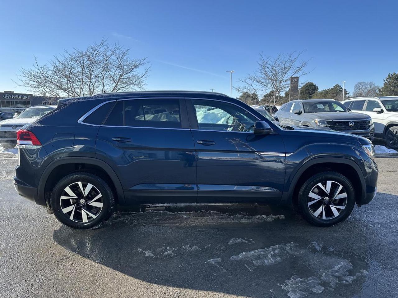 2020 Volkswagen Atlas Cross Sport Comfortline 4Motion AWD Photo