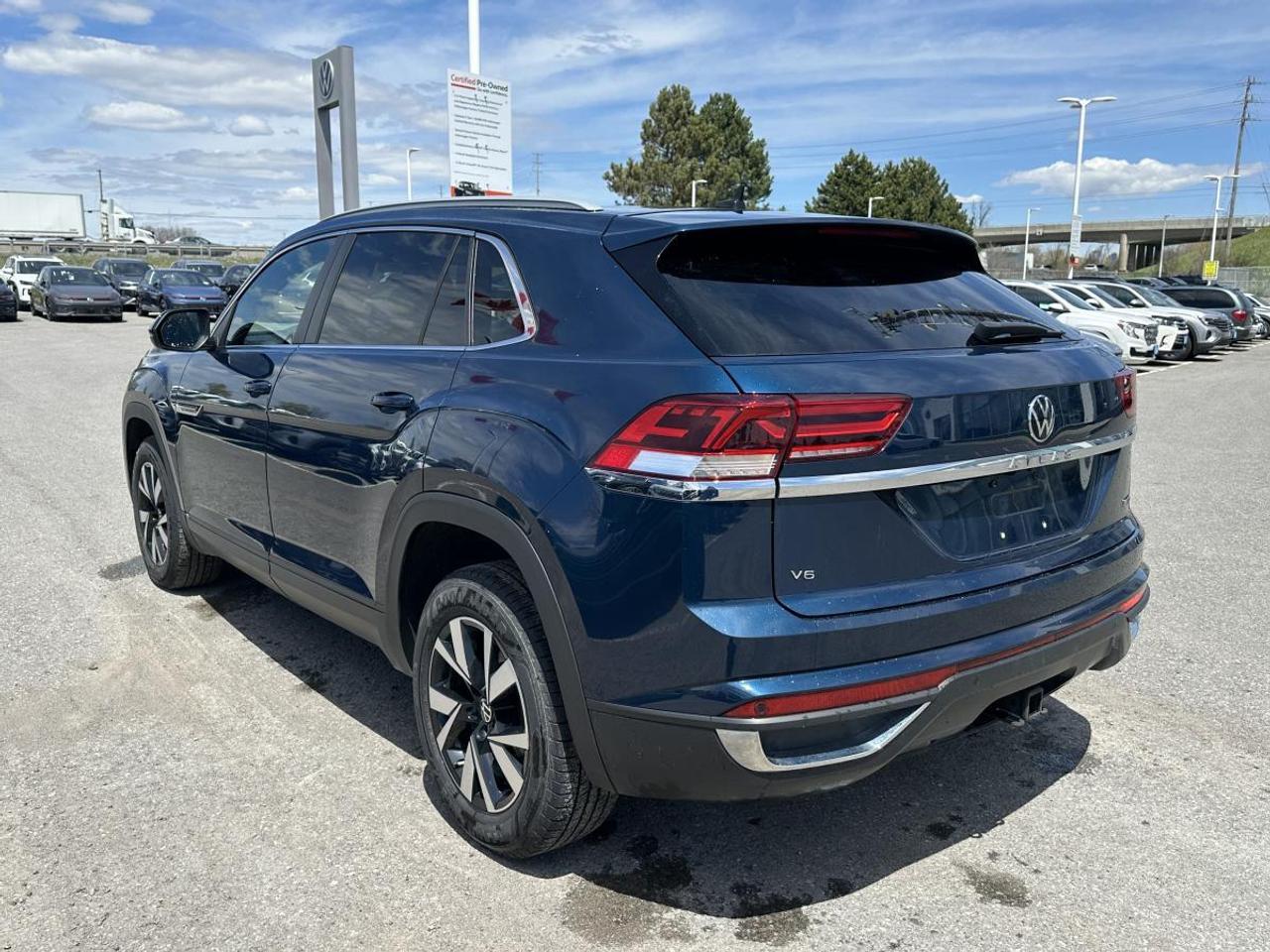 2020 Volkswagen Atlas Cross Sport Comfortline 4Motion AWD Photo2