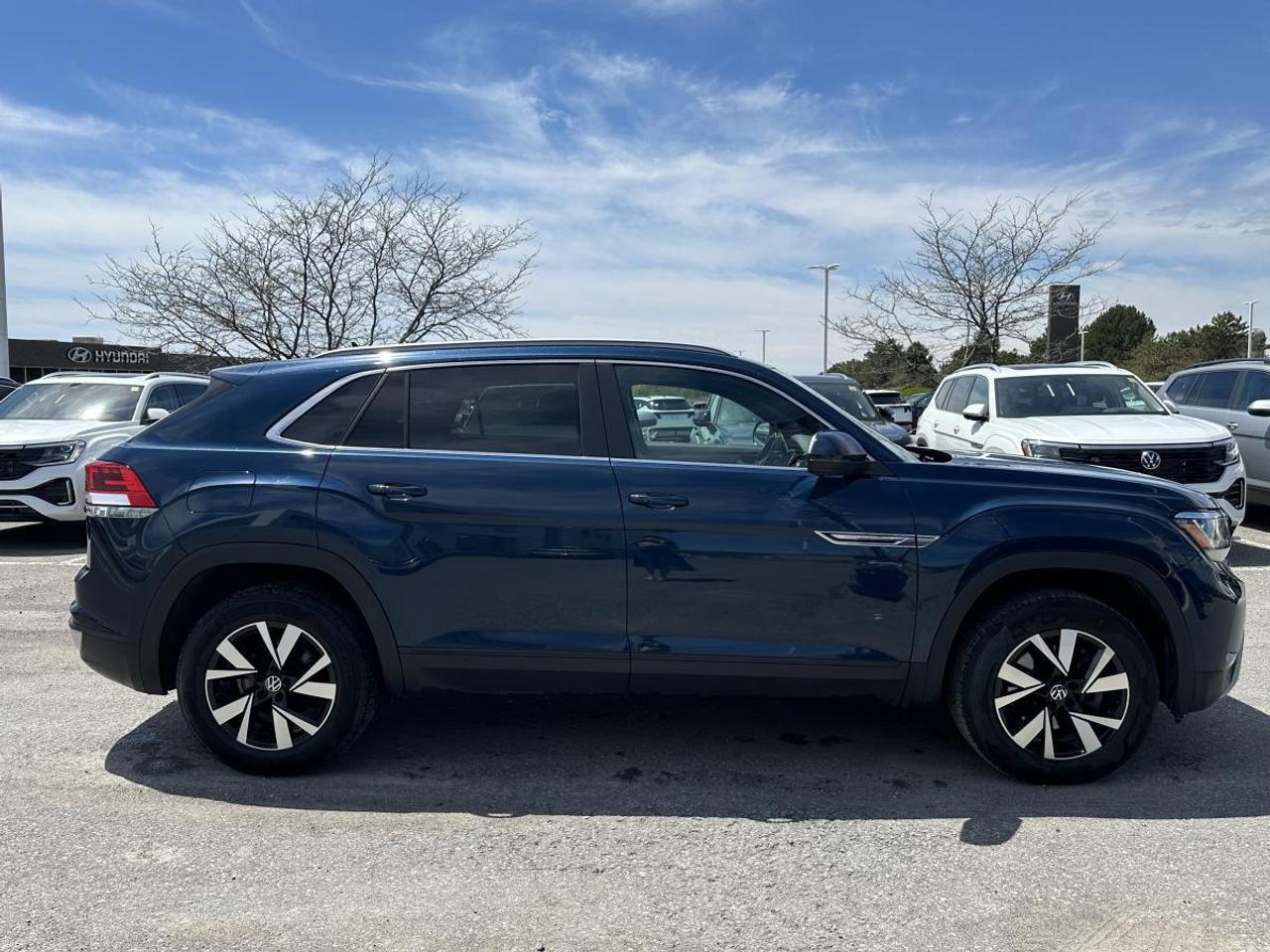 2020 Volkswagen Atlas Cross Sport Comfortline 4Motion AWD Photo
