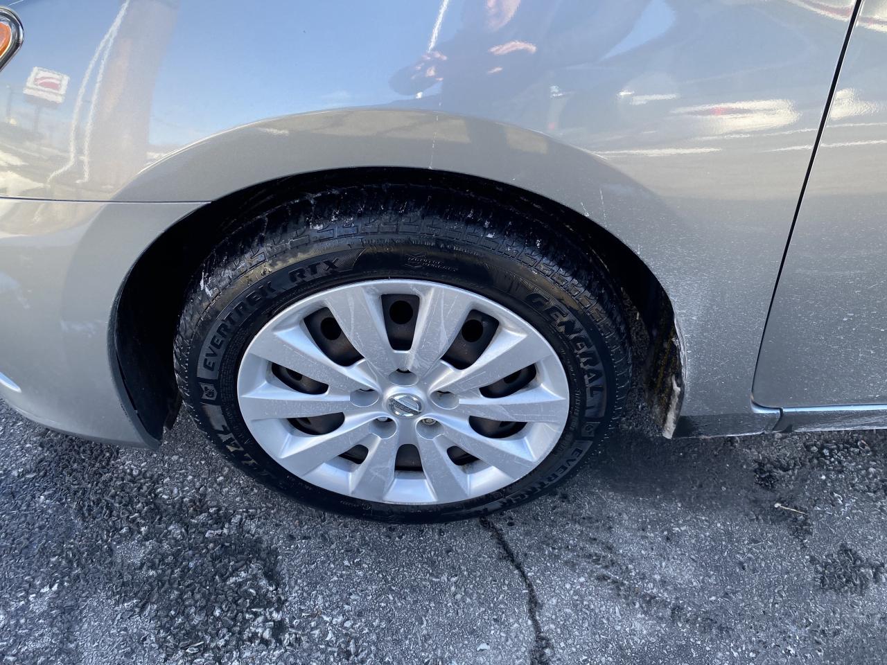 2013 Nissan Sentra 4DR SDN CVT S Photo