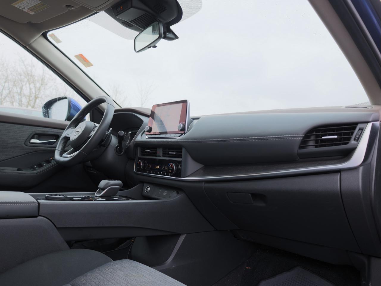 2023 Nissan Rogue SV AWD   Panoramic Roof   Climate Ctrl   Pwr Seat Photo