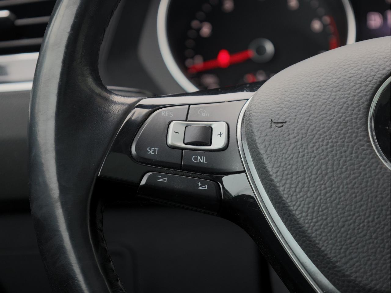 2018 Volkswagen Tiguan COMFORTLINE 4Motion Photo