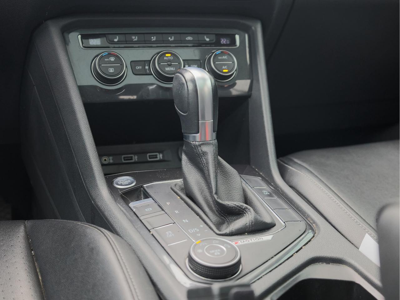 2018 Volkswagen Tiguan COMFORTLINE 4Motion Photo