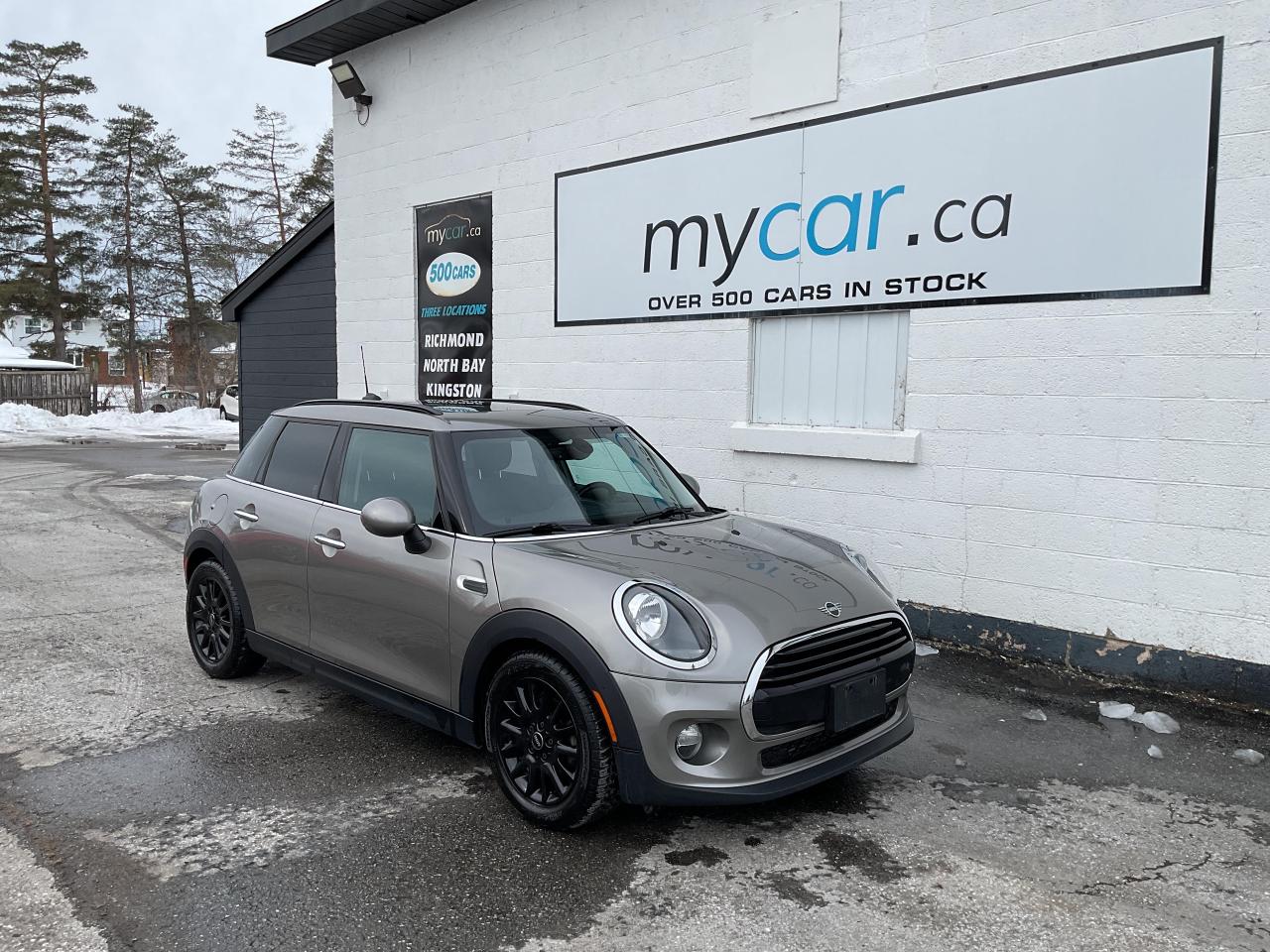 2019 MINI 5 Door Cooper 4dr Hatchback Photo0