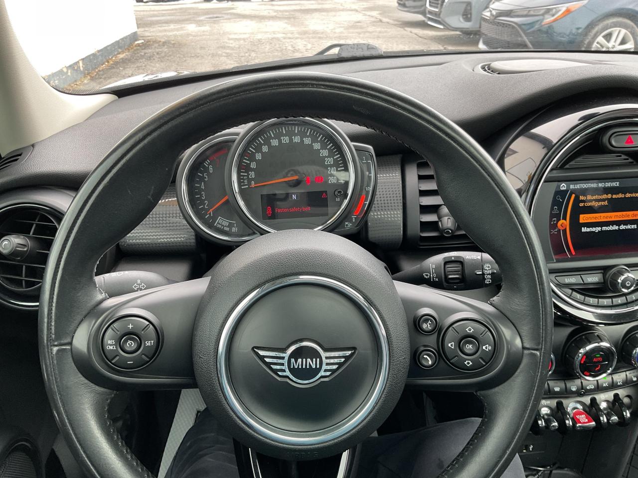 2019 MINI 5 Door Cooper 4dr Hatchback Photo