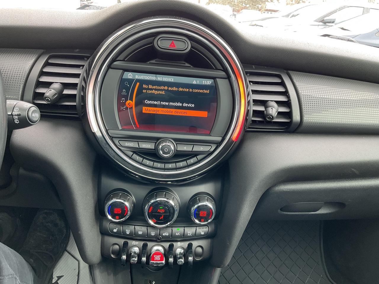 2019 MINI 5 Door Cooper 4dr Hatchback Photo