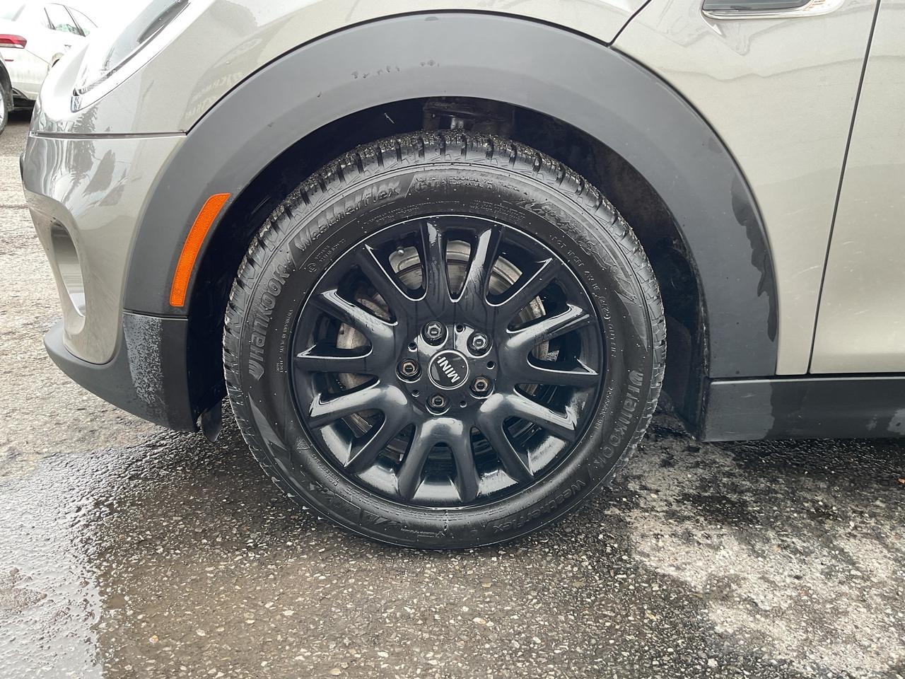 2019 MINI 5 Door Cooper 4dr Hatchback Photo