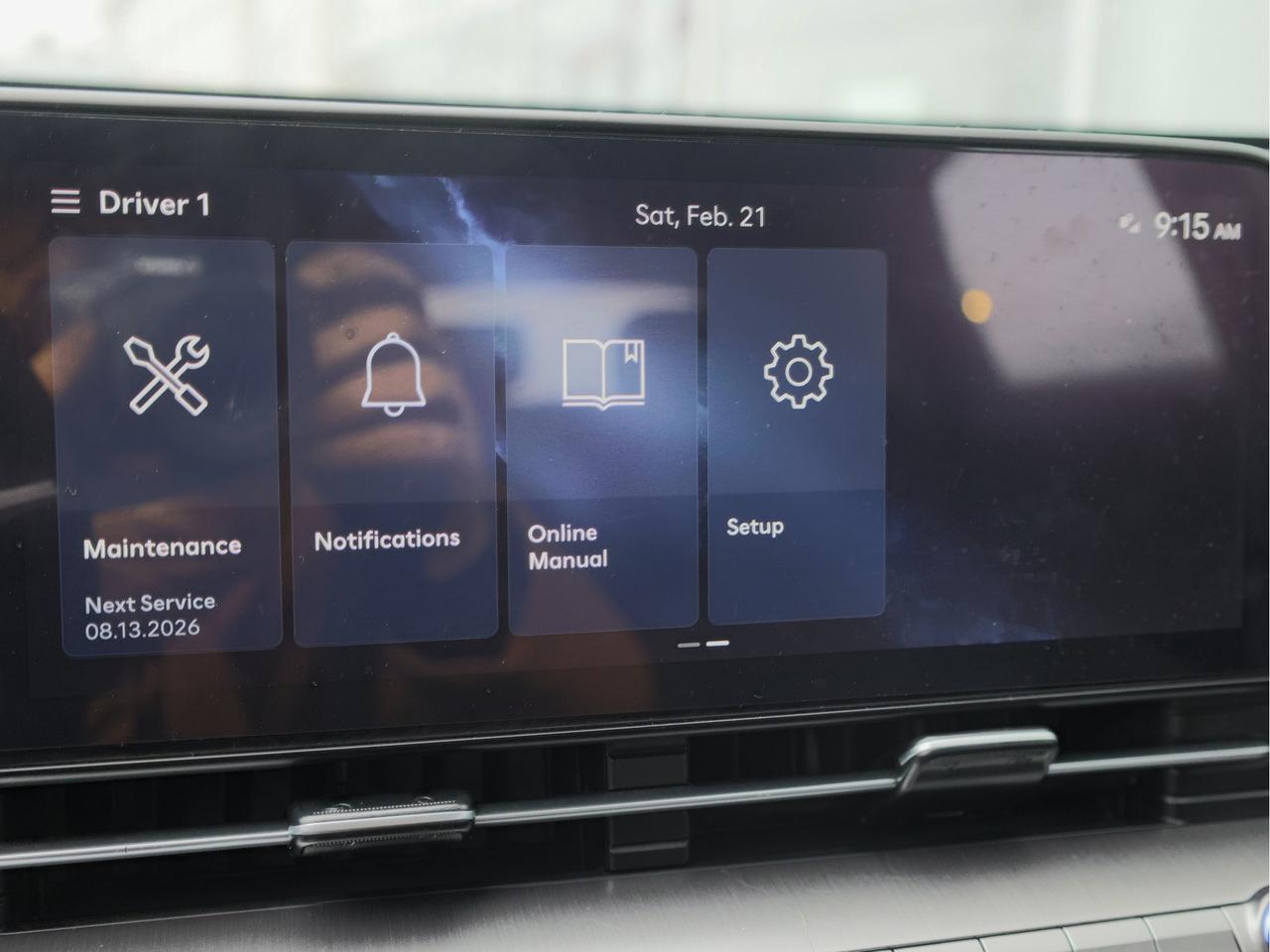 2025 Hyundai KONA Essential AWD   Android Auto   Lane Assist Photo
