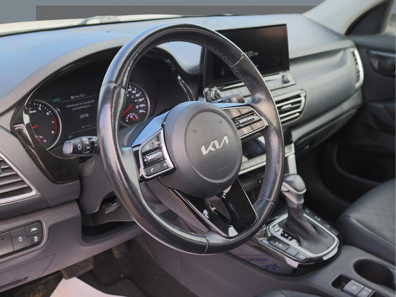 2022 Kia Seltos EX Premium   Navigation   Smart Cruise   Cool Seat Photo