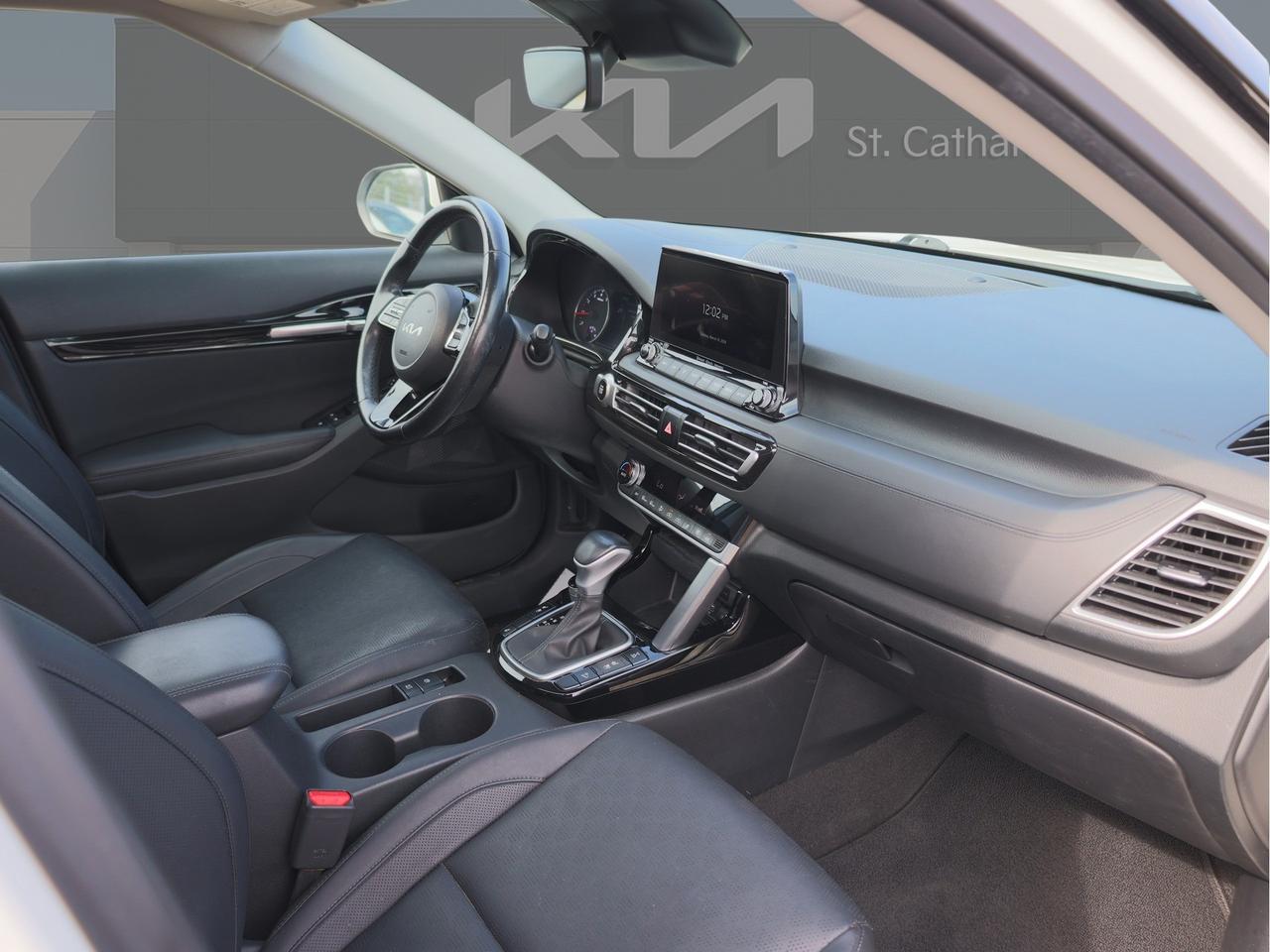 2022 Kia Seltos EX Premium   Navigation   Smart Cruise   Cool Seat Photo