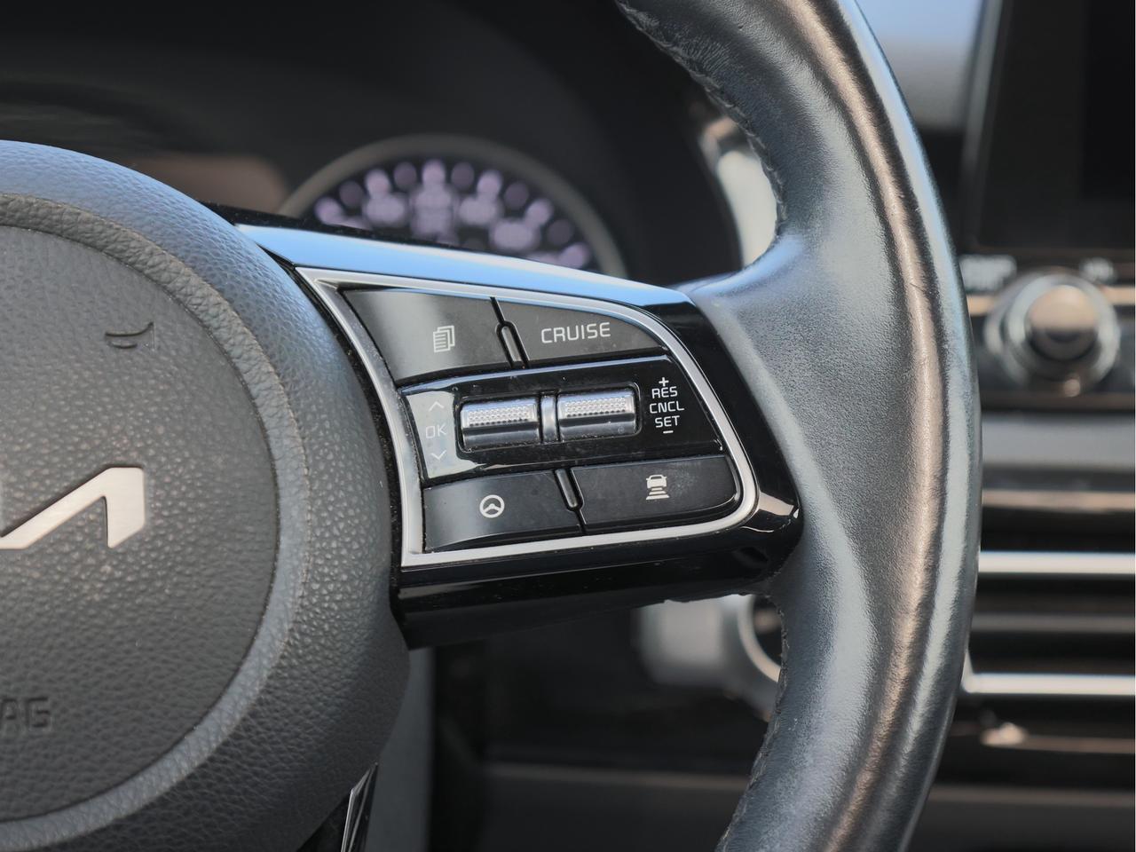 2022 Kia Seltos EX Premium   Navigation   Smart Cruise   Cool Seat Photo