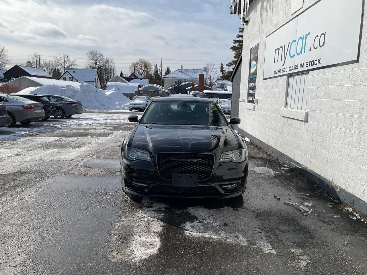 2023 Chrysler 300 Touring-L 4dr Rear-Wheel Drive Sedan Photo