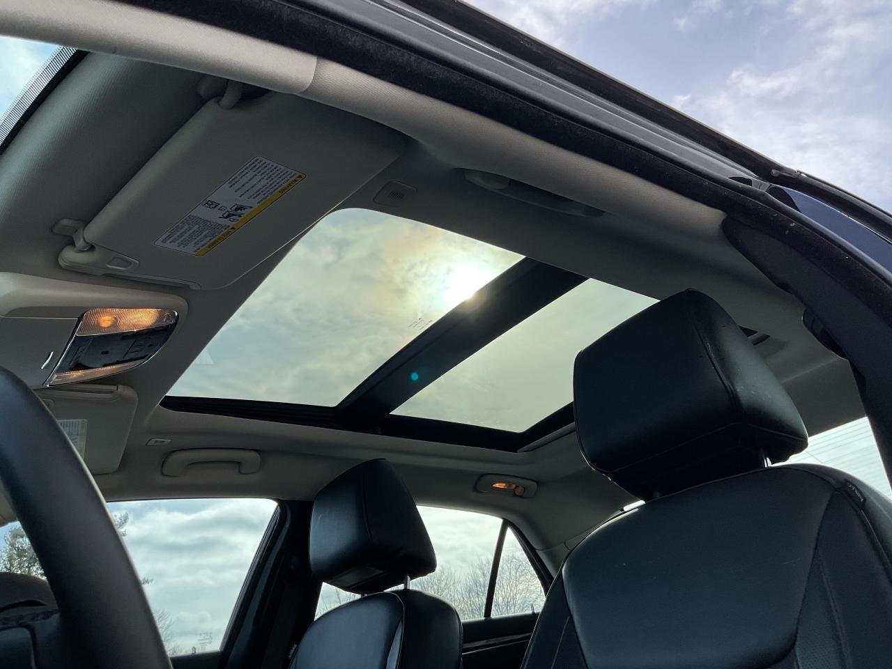 2023 Chrysler 300 Touring-L 4dr Rear-Wheel Drive Sedan Photo