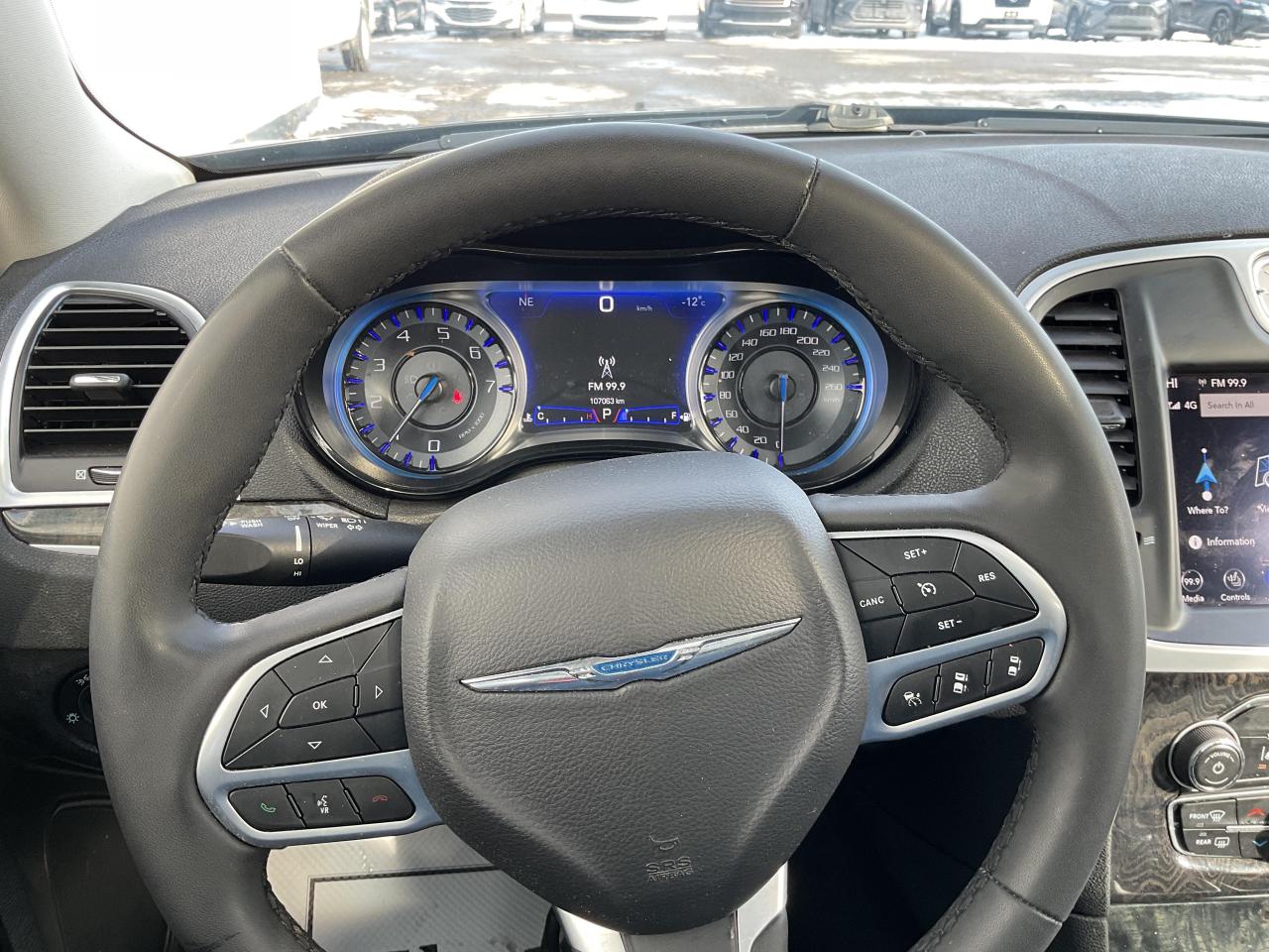 2023 Chrysler 300 Touring-L 4dr Rear-Wheel Drive Sedan Photo