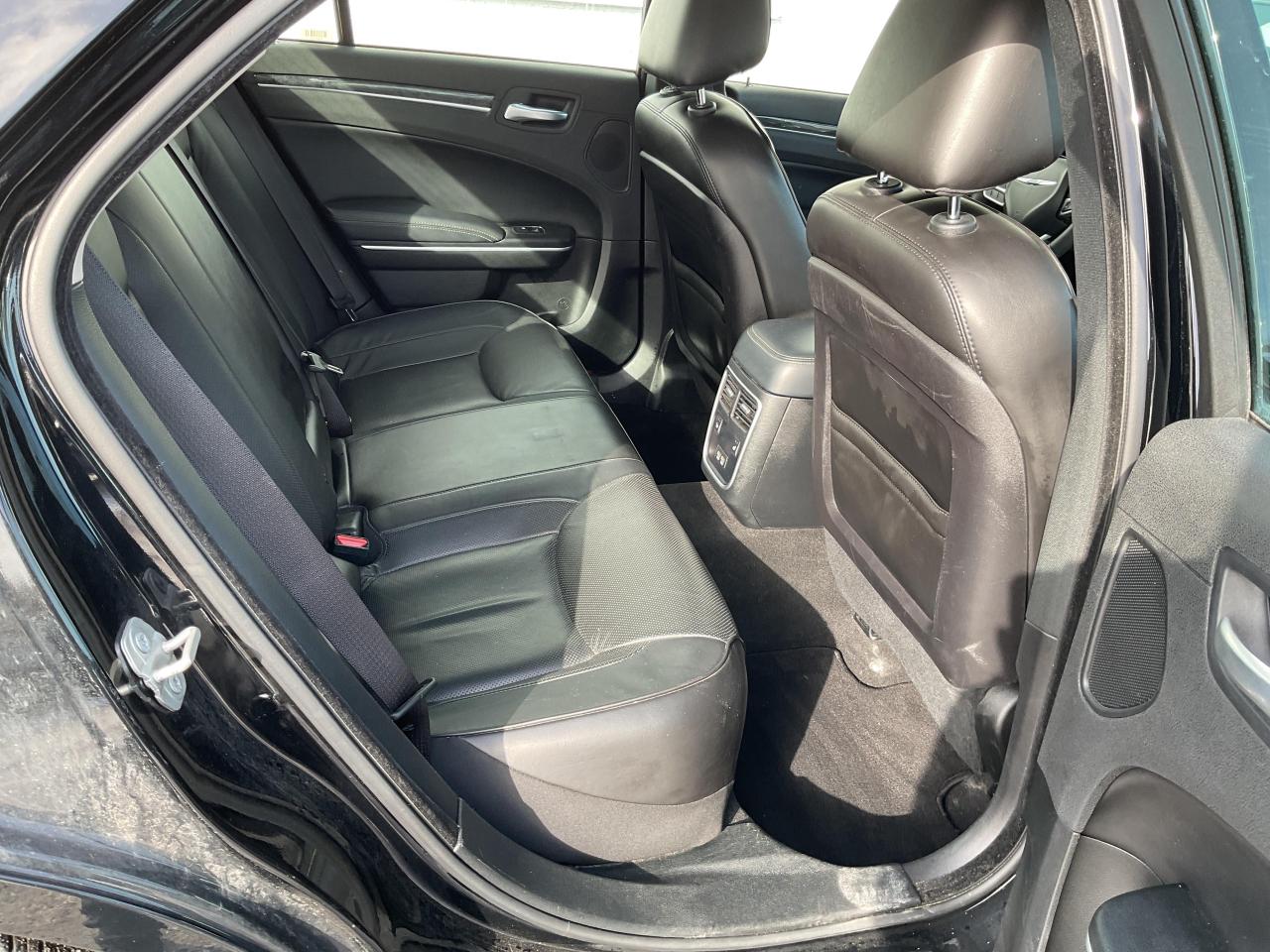 2023 Chrysler 300 Touring-L 4dr Rear-Wheel Drive Sedan Photo