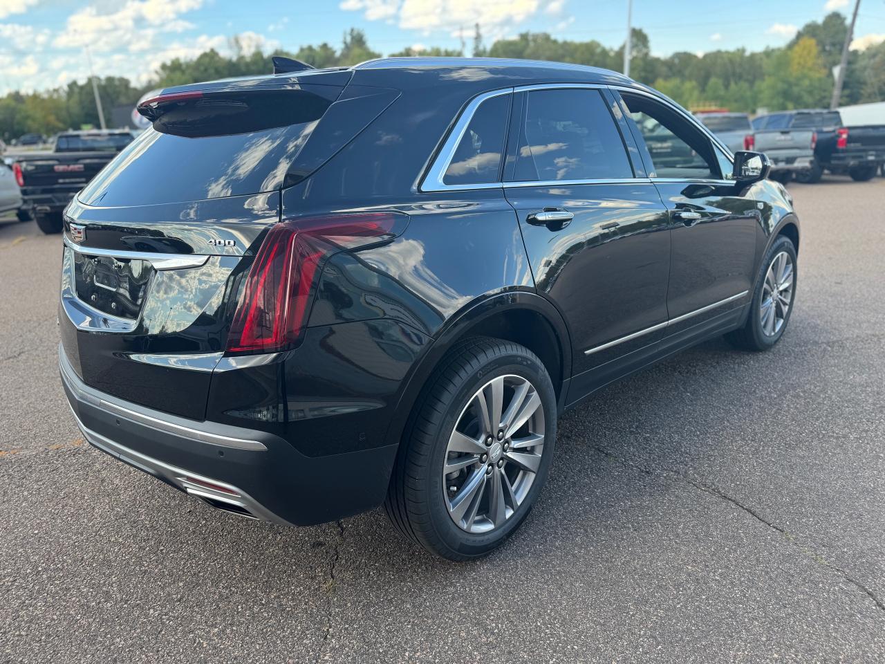 2024 Cadillac XT5 Premium Luxury 4dr All-Wheel Drive Photo3