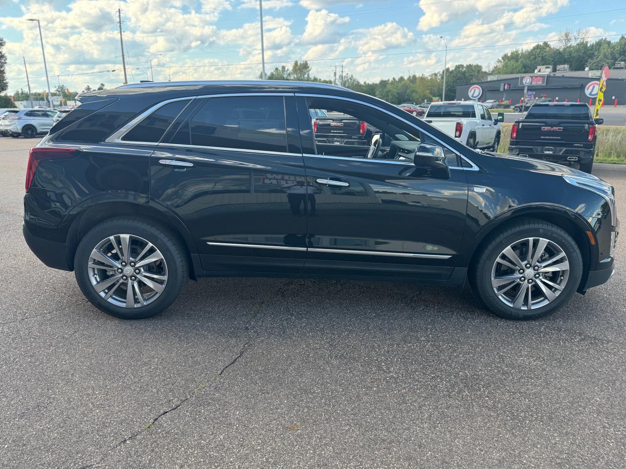 2024 Cadillac XT5 Premium Luxury 4dr All-Wheel Drive Photo4