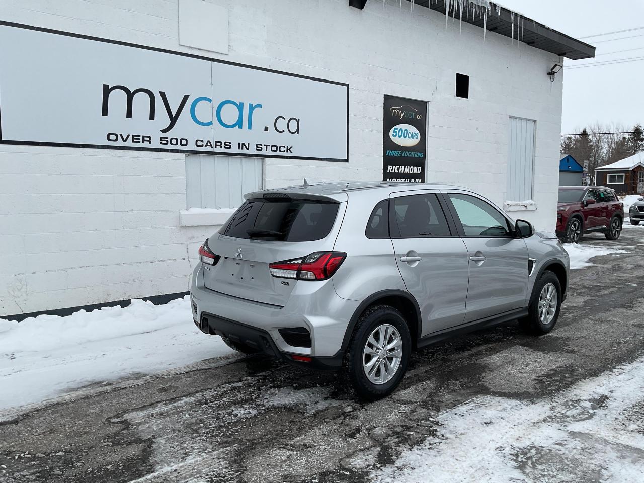 2024 Mitsubishi RVR  Photo2