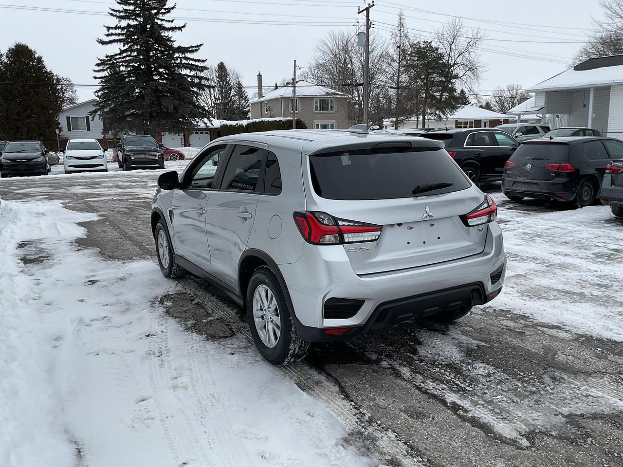 2024 Mitsubishi RVR  Photo4